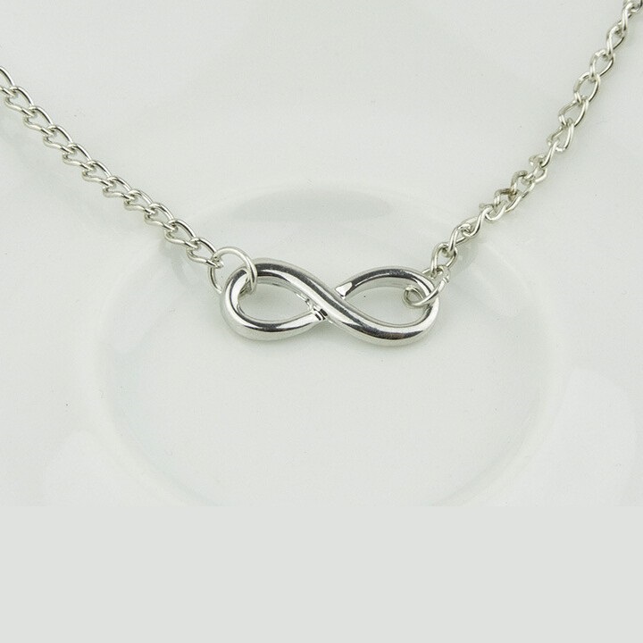 Náhrdelník Infinite Chain - Stříbrná